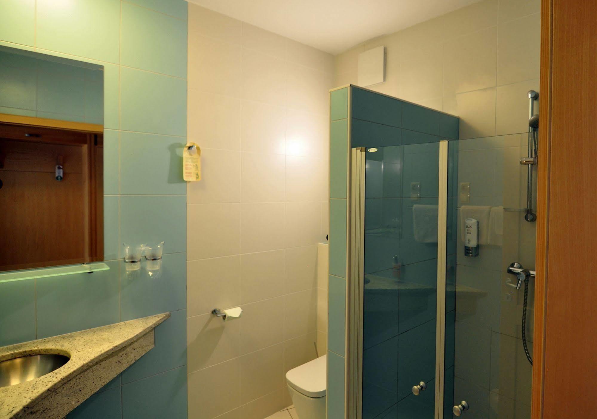Natura Amon 4*